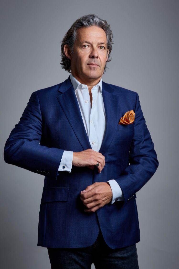 Simon Barnes image